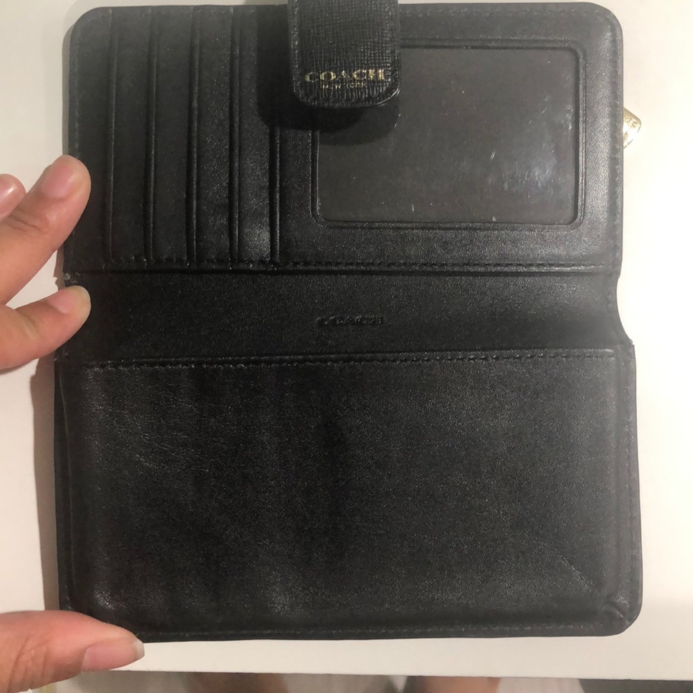 Leather Bifold Coach Wallet - Picture 3 of 4